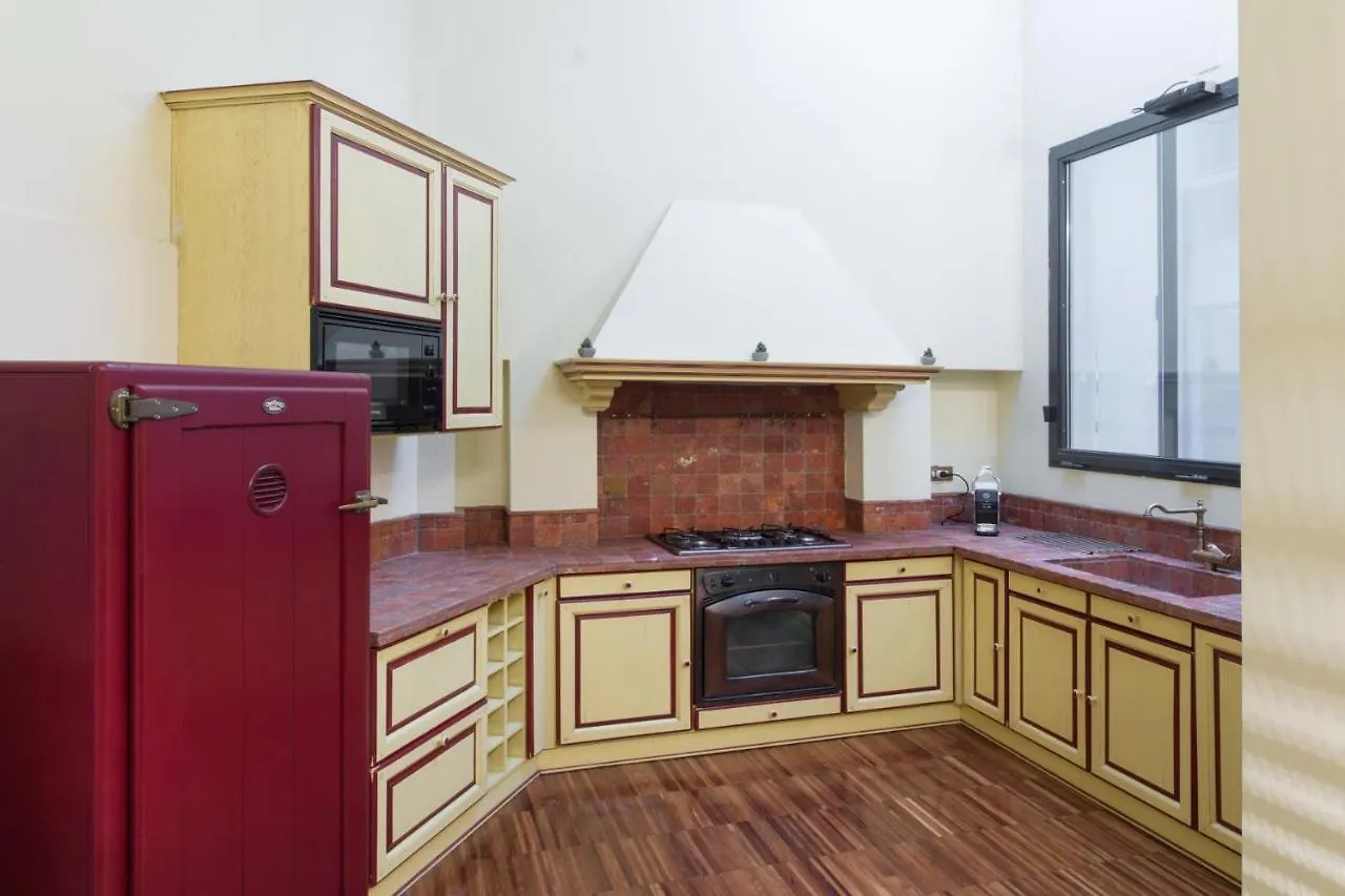 Loft In Navigli District With Jacuzzi & Sauna - Papiniano Milan Apartment